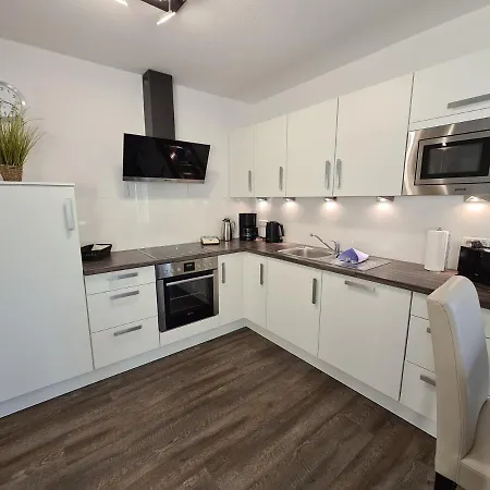 Ihr Ostseedomizil, Strandnah Und Mittendrin Ab April Eigene Wallbox Fuer Unsere Gaeste ケレンフーゼン