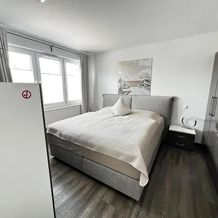 Ihr Ostseedomizil, Strandnah Und Mittendrin Ab April Eigene Wallbox Fuer Unsere Gaeste Apartment *